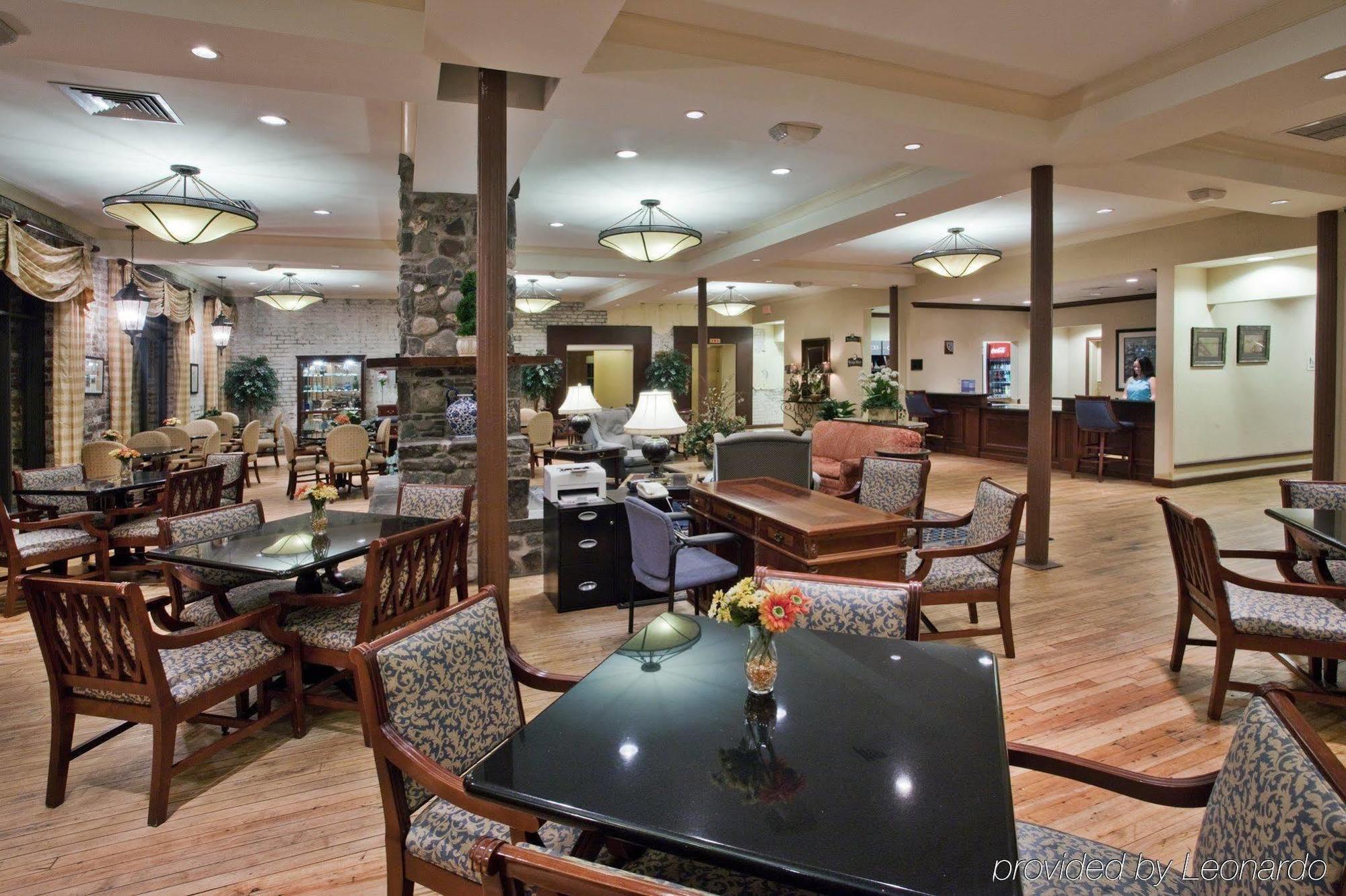 Staybridge Suites Savannah Historic District By Ihg Dış mekan fotoğraf