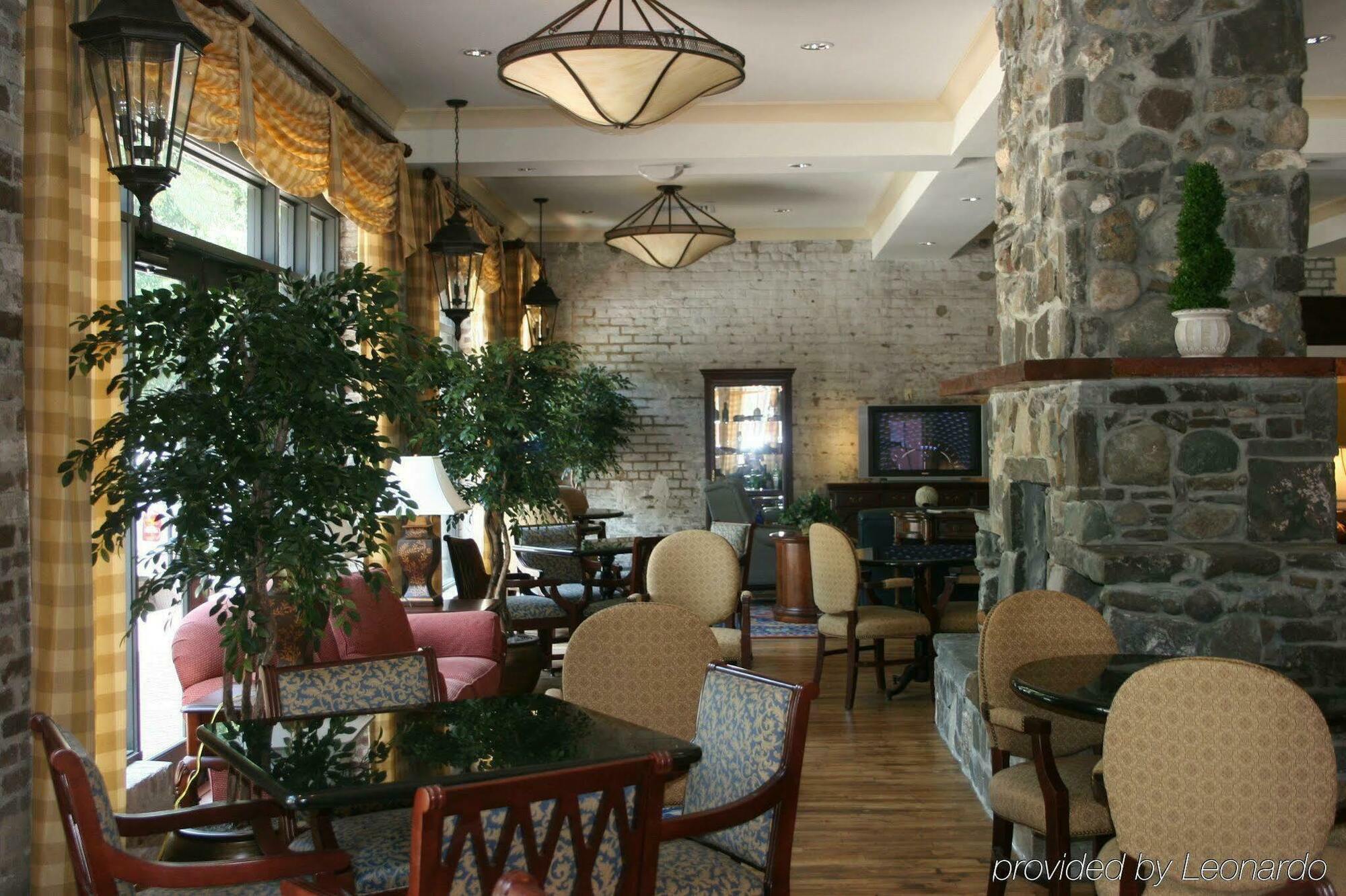 Staybridge Suites Savannah Historic District By Ihg Dış mekan fotoğraf